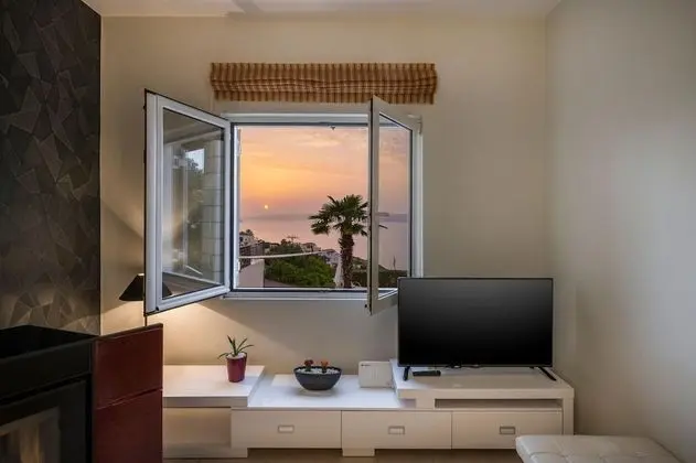 Comfort Villa, 3 Yatak Odası, Deniz Manzaralı, Bahçeli