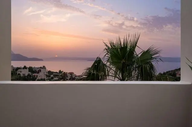 Comfort Villa, 3 Yatak Odası, Deniz Manzaralı, Bahçeli