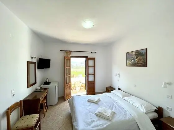 Tek Büyük veya İki Ayrı Yataklı Oda, Deniz Manzaralı