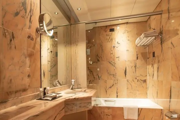 Standard Tek Büyük veya İki Ayrı Yataklı Oda