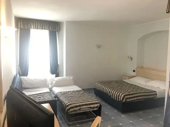 Classic Dört Kişilik Oda