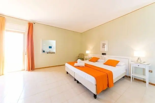 Comfort Tek Büyük veya İki Ayrı Yataklı Oda