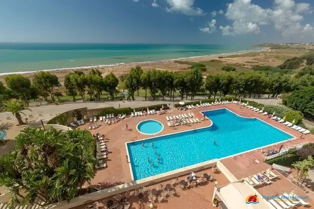 Comfort Tek Büyük veya İki Ayrı Yataklı Oda