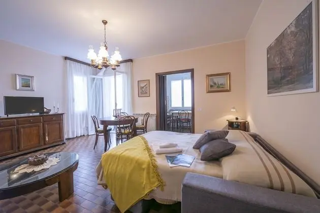 Family Apart Daire, Birden Çok Yatak, Dağ Yamacı (Nicoletta's Lake View On Stresa Hills)