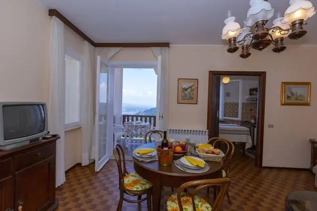 Family Apart Daire, Birden Çok Yatak, Dağ Yamacı (Nicoletta's Lake View On Stresa Hills)