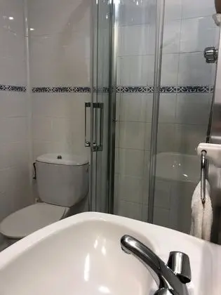 Tek Büyük veya İki Ayrı Yataklı Oda, Balkon, Bahçe Manzaralı