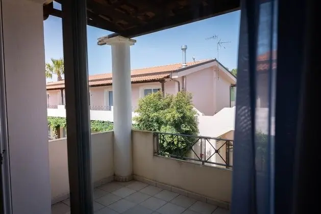 Büyük Yataklı Tek Kişilik Oda