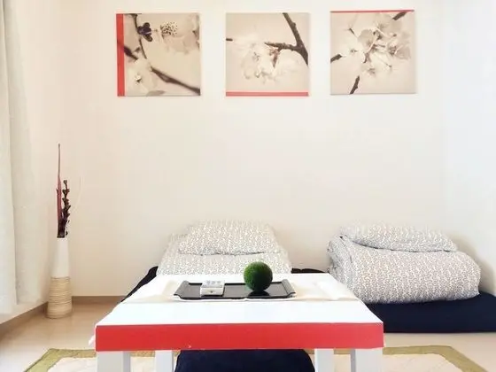 Ev (Private Vacation)