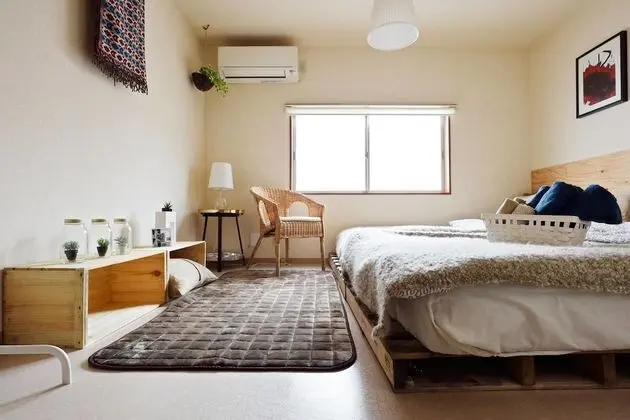 Ev (Private Vacation)