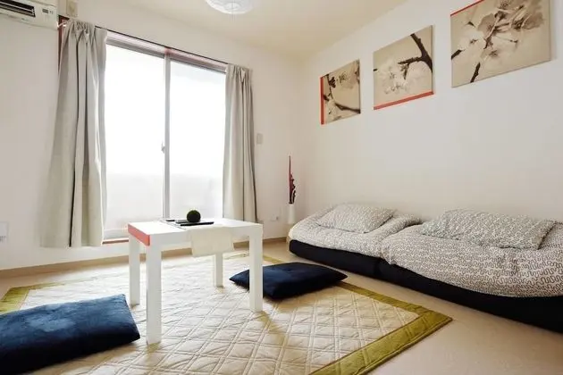 Ev (Private Vacation)