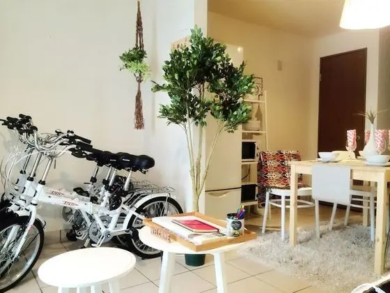 Ev (Private Vacation)