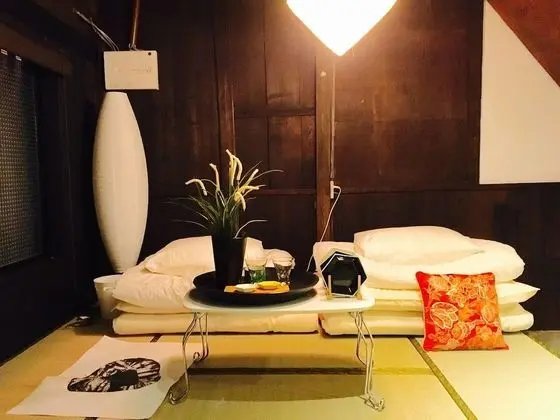 Ev (Private Vacation)