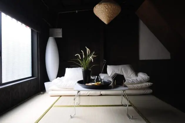Ev (Private Vacation)