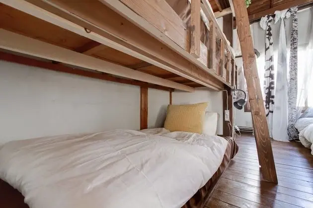 Ev (Private Vacation)