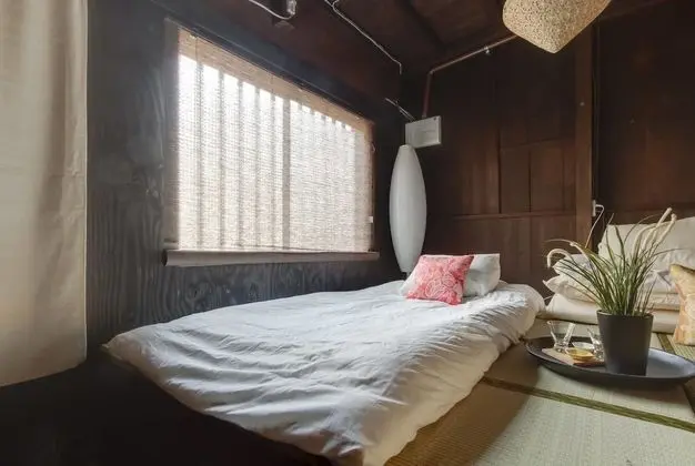 Ev (Private Vacation)