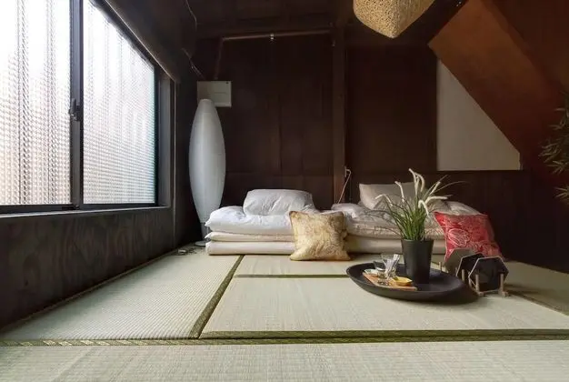 Ev (Private Vacation)