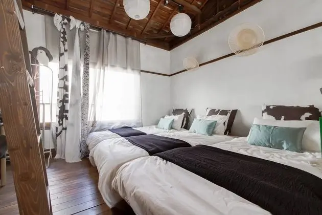 Ev (Private Vacation)