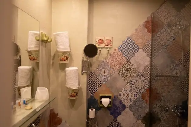 Üç Kişilik Oda, Deniz Manzaralı