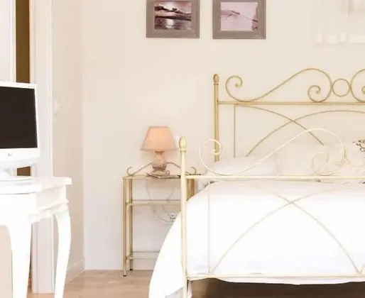 Tek Büyük Yataklı Oda, Ek Bina (Stella)