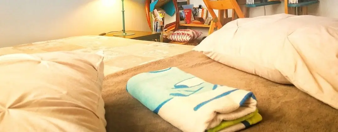 Traditional Tek Büyük Yataklı Oda