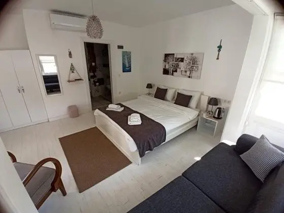 Cumbalı Balkonlu  Room