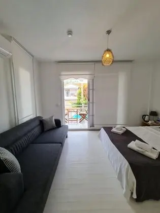 Suite,Havuz Manzaralı,Teraslı