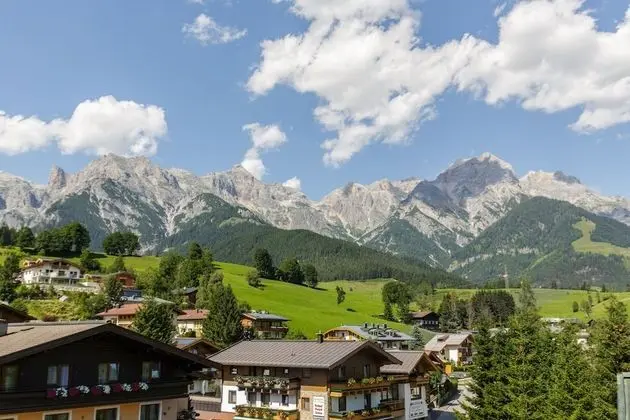 Comfort Tek Büyük Yataklı Oda, 1 Yatak Odası, Balkon, Dağ Manzaralı