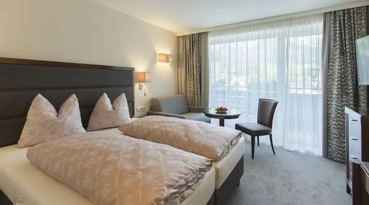 Deluxe Tek Büyük Yataklı Oda, 1 Yatak Odası, Balkon, Dağ Manzaralı