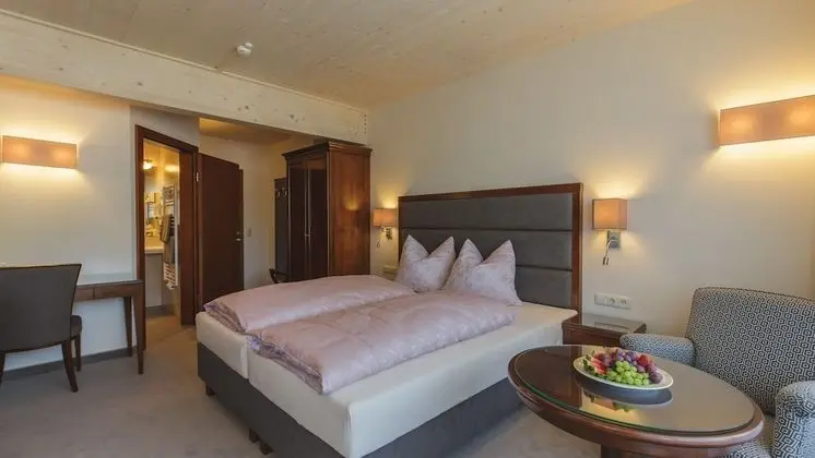 Deluxe Tek Büyük Yataklı Oda, 1 Yatak Odası, Balkon, Dağ Manzaralı