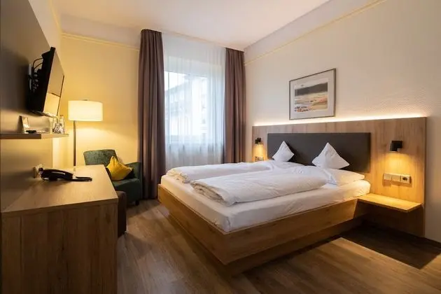 Comfort Tek Büyük Yataklı Oda