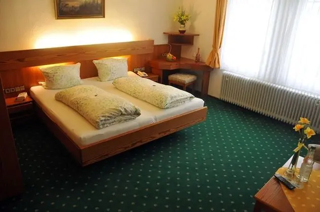 Tek Büyük Yataklı Oda