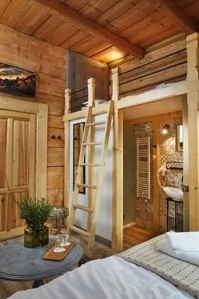 Design Oda (Mezzanino)