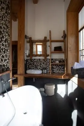 Design Tek Büyük Yataklı Oda (Dziki)