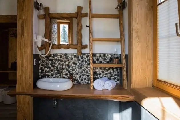 Design Tek Büyük Yataklı Oda (Dziki)