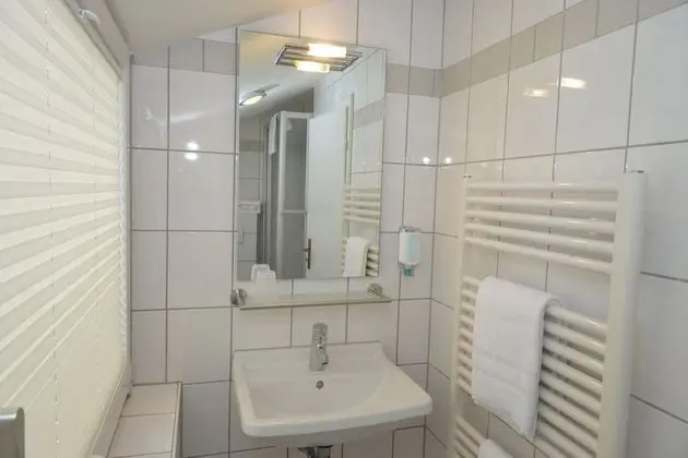 Tek Kişilik Oda (External Bathroom)