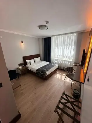 Tek Büyük Yataklı Standard Double İki Kişik Oda