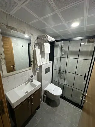 Tek Büyük Yataklı Standard Double İki Kişik Oda
