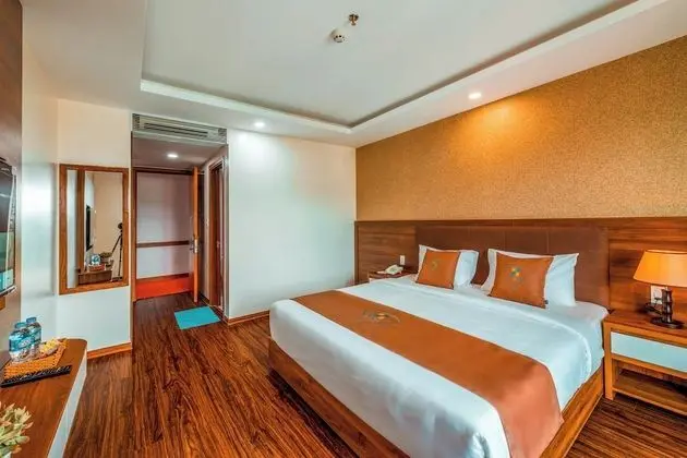 Deluxe Tek Büyük veya İki Ayrı Yataklı Oda, Balkon, Okyanus Manzaralı