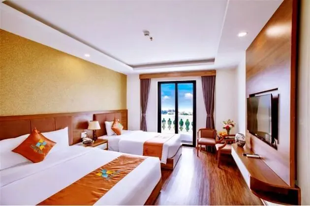 Deluxe Tek Büyük veya İki Ayrı Yataklı Oda, Balkon, Okyanus Manzaralı