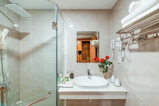 Deluxe Tek Büyük veya İki Ayrı Yataklı Oda, Balkon, Okyanus Manzaralı