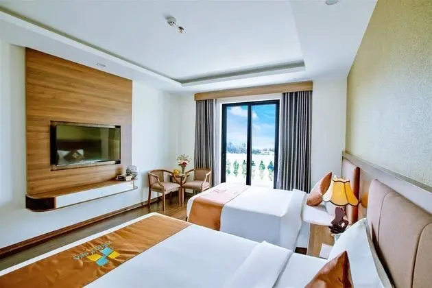 Deluxe Tek Büyük veya İki Ayrı Yataklı Oda, Balkon, Okyanus Manzaralı