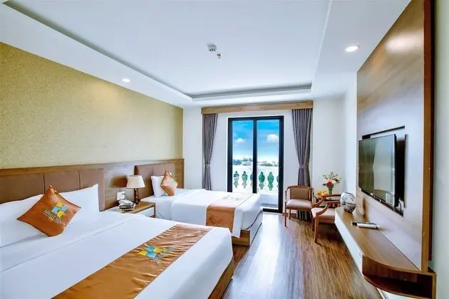 Deluxe Tek Büyük veya İki Ayrı Yataklı Oda, Balkon, Okyanus Manzaralı