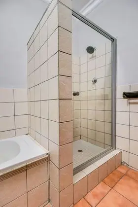 Basic Tek Büyük veya İki Ayrı Yataklı Oda, 1 Yatak Odası