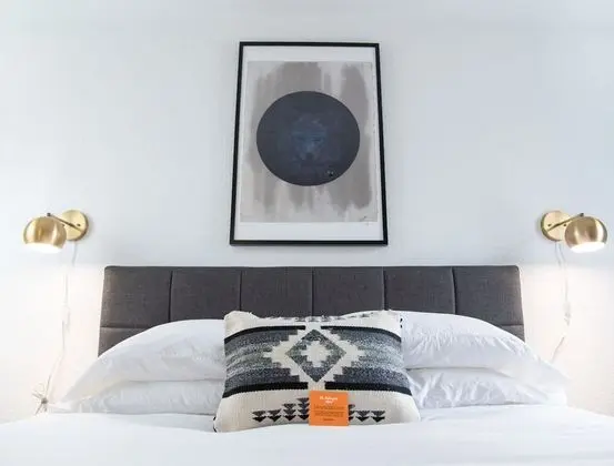 Oda, 1 Büyük (Queen) Boy Yatak