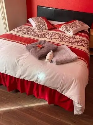 Basic Tek Büyük Yataklı Oda
