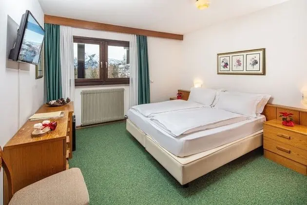 Classic Tek Büyük Yataklı Oda