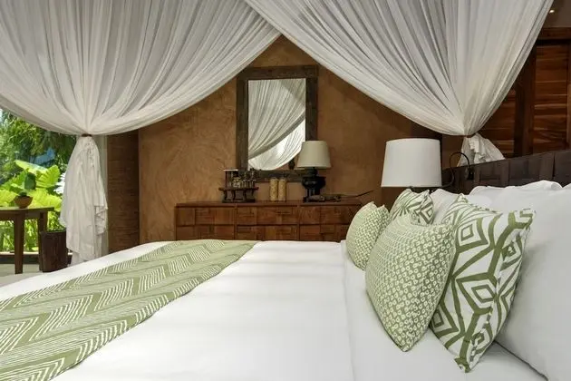 Kasambi / Lantoro / Wamoro 1 Bedroom Villa