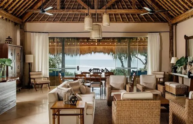 Kasambi / Lantoro / Wamoro 2 Bedroom Villa