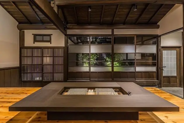 Ev (RINDOH)