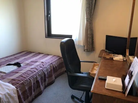 Tek Kişilik Oda, Sigara İçilebilir